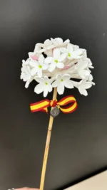 Biznaga pequeña de porcelana de la Virgen del Carmen de los Submarinistas - Imagen 3